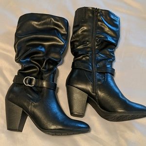 Women's size 9 black boots